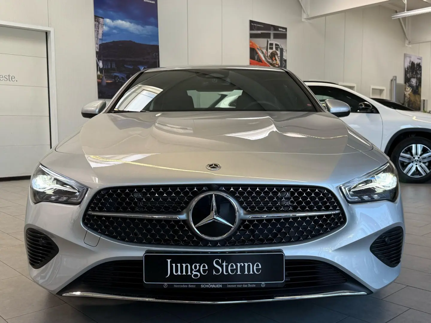 CLA 180 Progressive KAMERA+AHK+TOTW+LED+CARPLAY