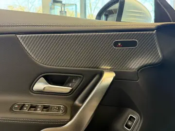 CLA 180 Progressive KAMERA+AHK+TOTW+LED+CARPLAY