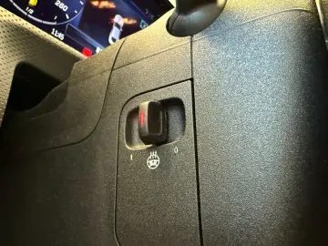 CLA 180 Progressive KAMERA+AHK+TOTW+LED+CARPLAY
