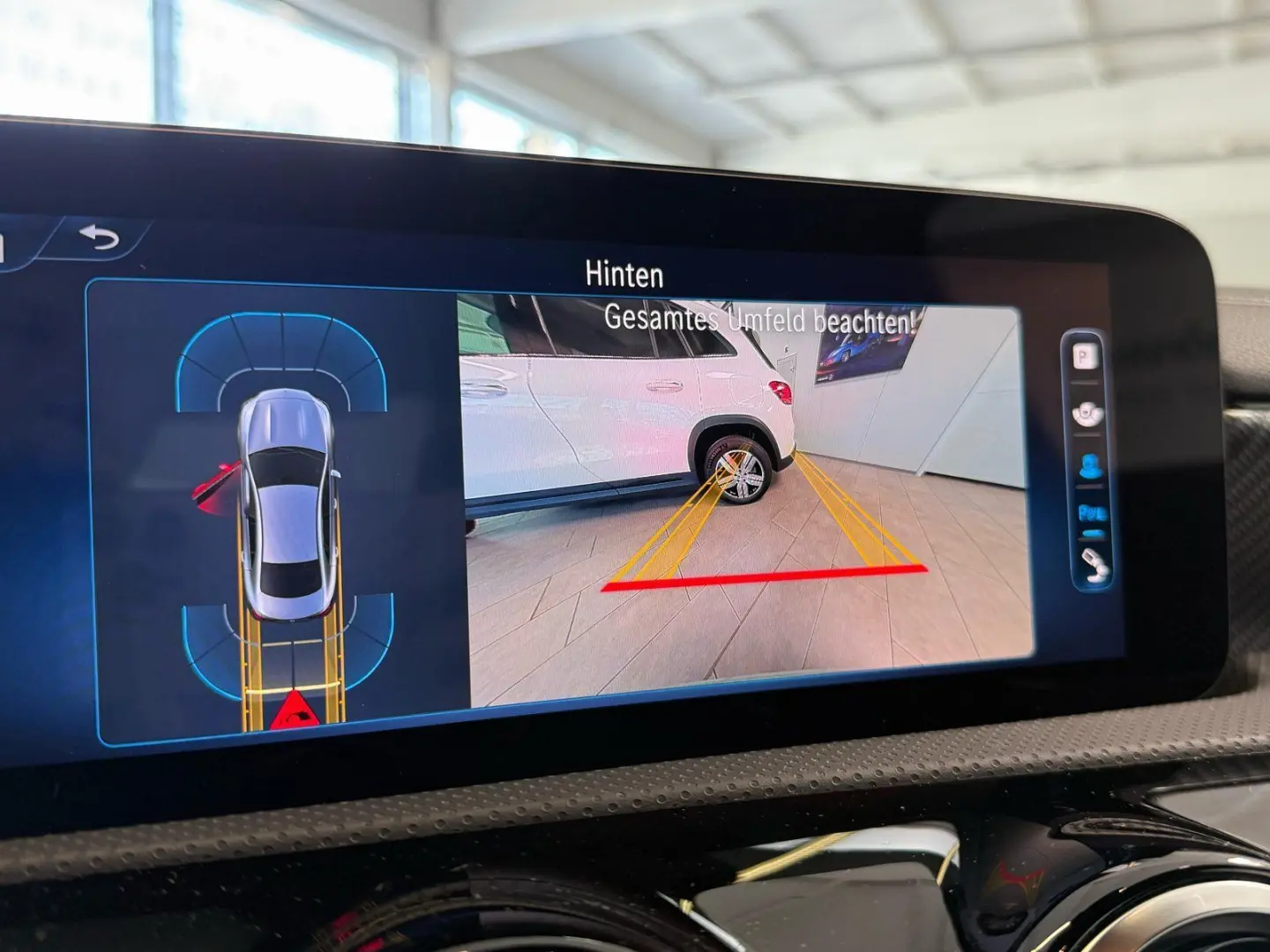 CLA 180 Progressive KAMERA+AHK+TOTW+LED+CARPLAY