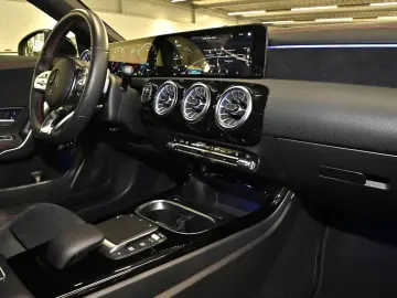 CLA 250 e SB AMG Line Night LED Kamera