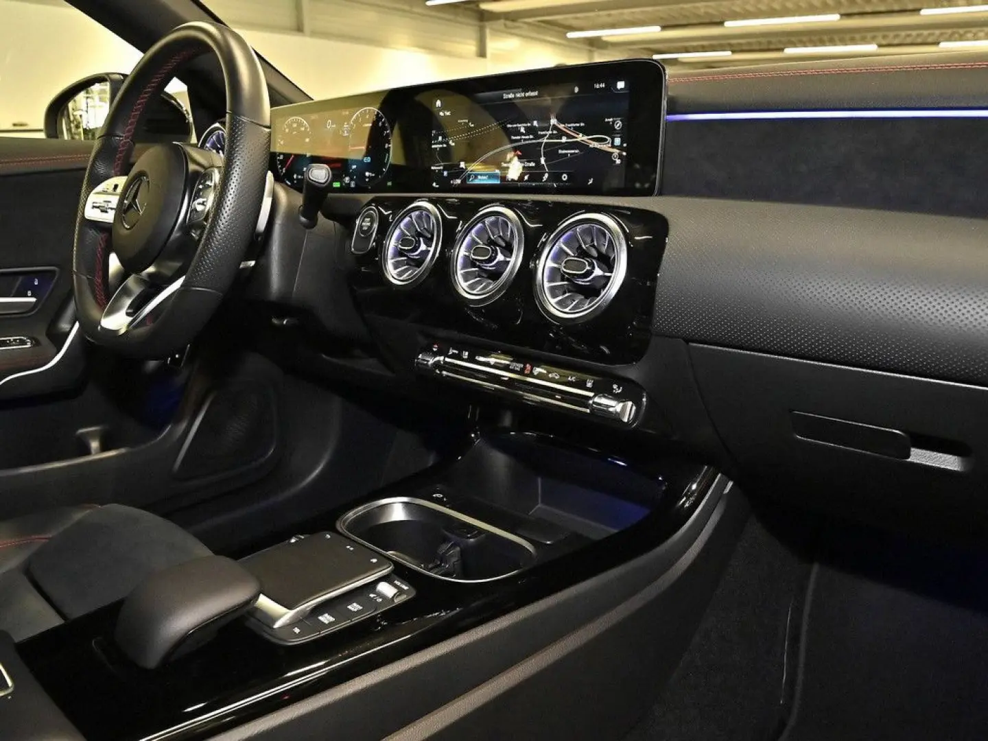 CLA 250 e SB AMG Line Night LED Kamera