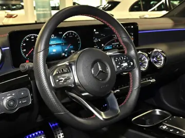 CLA 250 e SB AMG Line Night LED Kamera