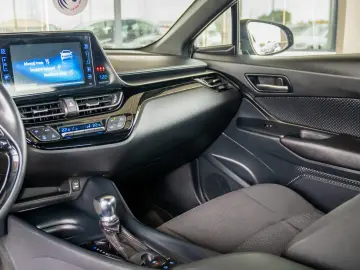 TOYOTA C-HR 1.8 HYBRID 2WD