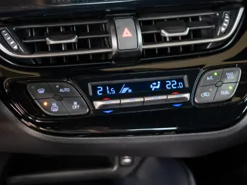 TOYOTA C-HR 1.8 HYBRID 2WD