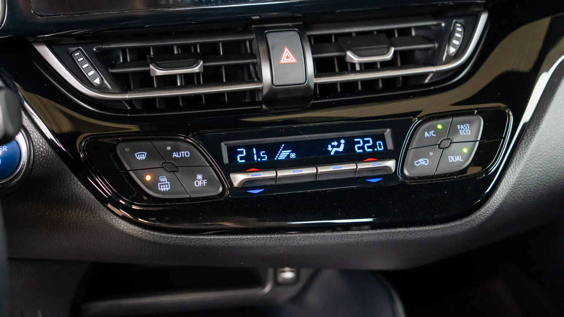 TOYOTA C-HR 1.8 HYBRID 2WD