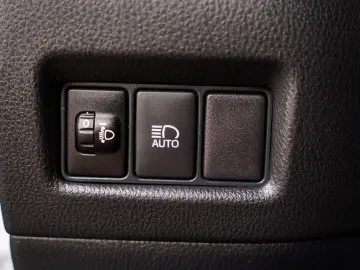 TOYOTA C-HR 1.8 HYBRID 2WD