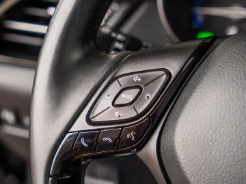 TOYOTA C-HR 1.8 HYBRID 2WD