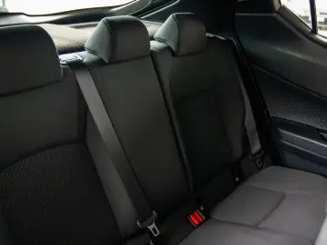 TOYOTA C-HR 1.8 HYBRID 2WD