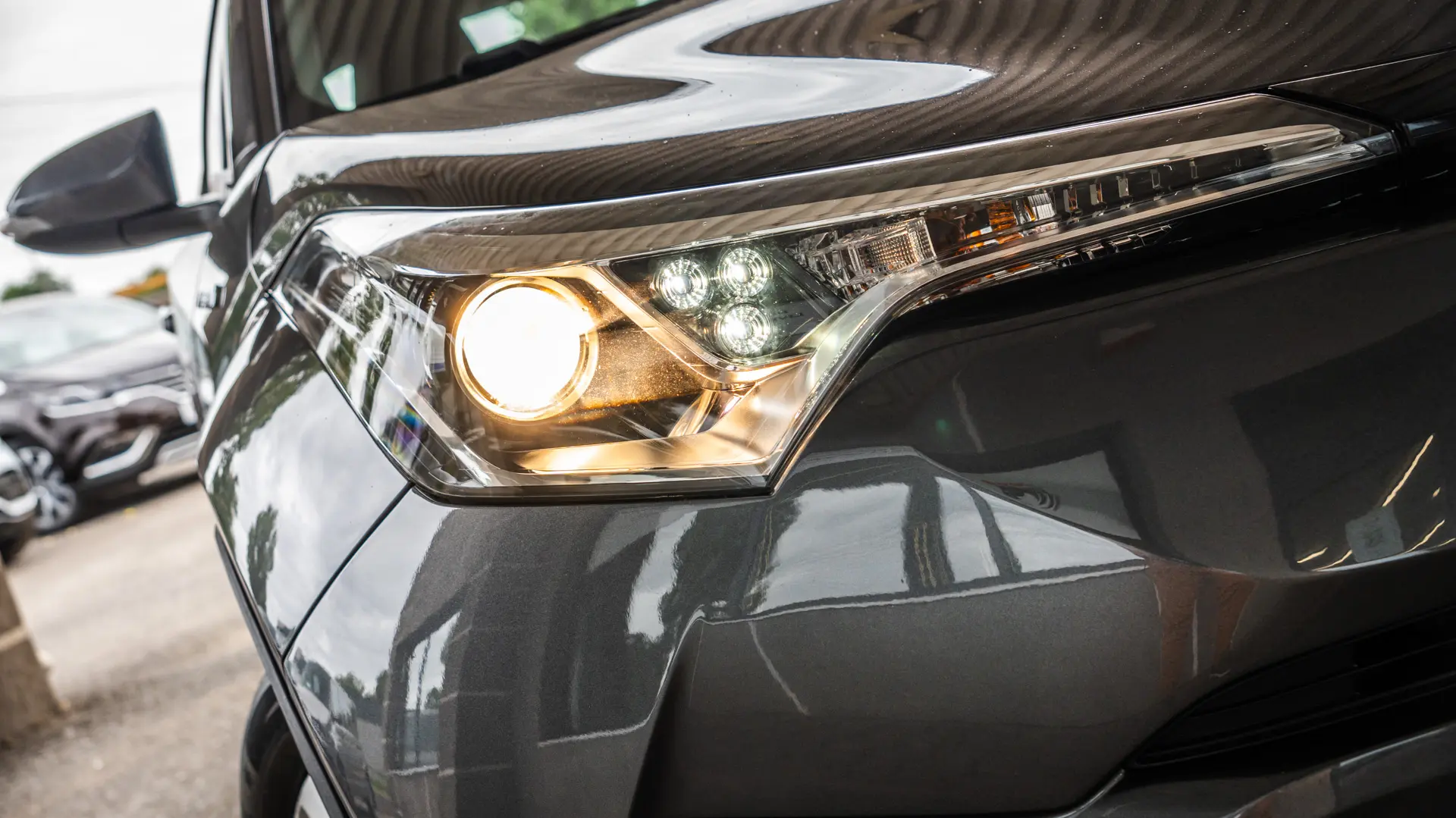 TOYOTA C-HR 1.8 HYBRID 2WD