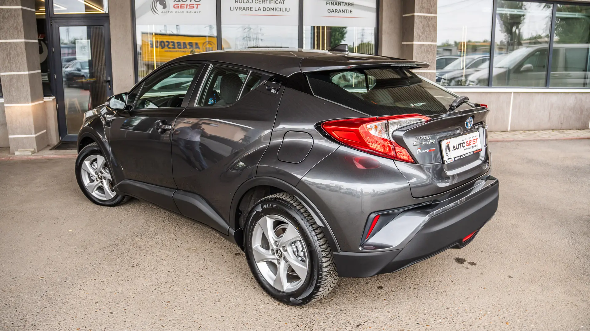 TOYOTA C-HR 1.8 HYBRID 2WD