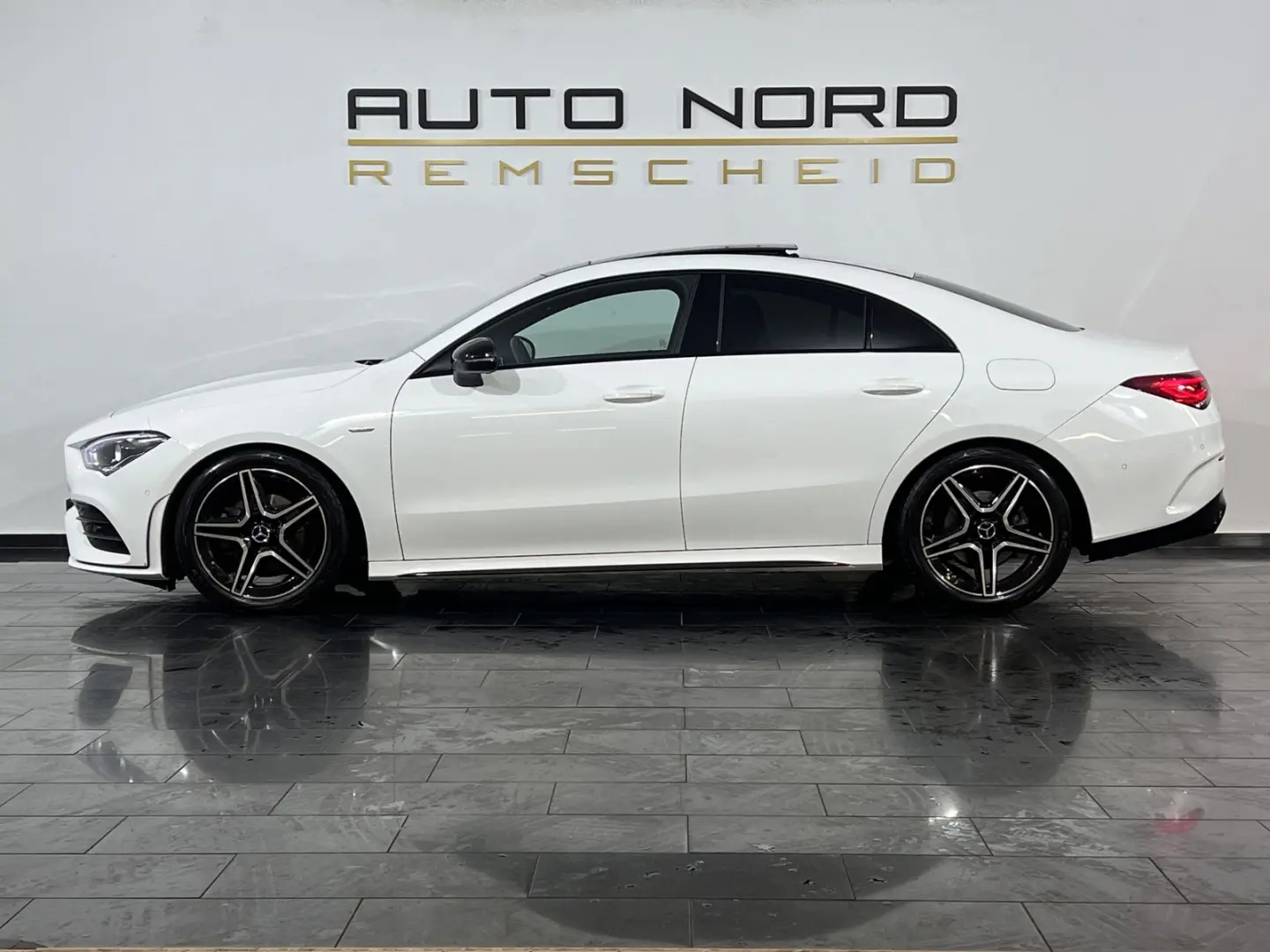CLA 200 Coupé*AMG*Pano*Ambiente*Kamera*Media*