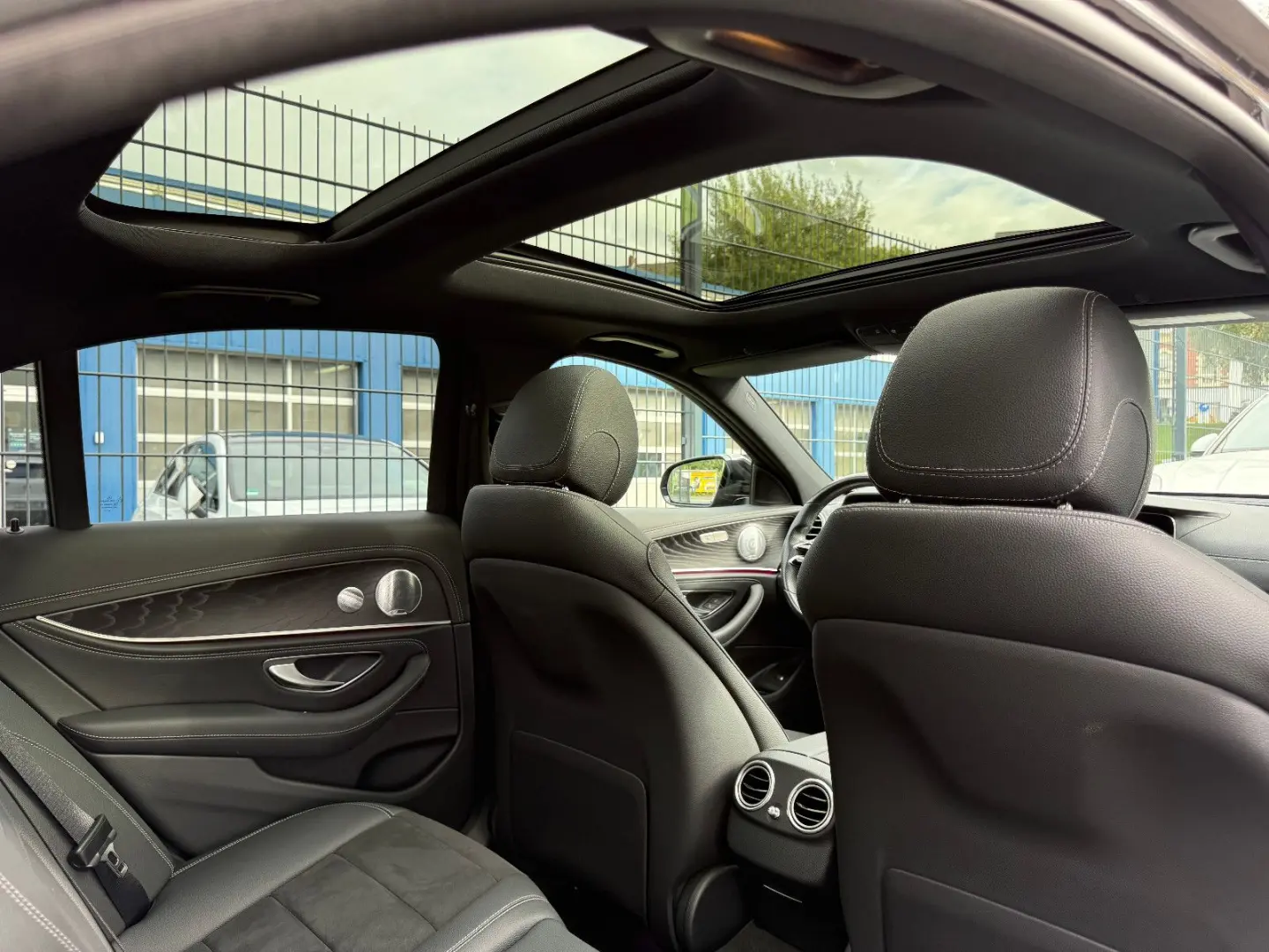E 220 d Lim. AMG Line PANORAMA/BURMESTER/LM20/9G