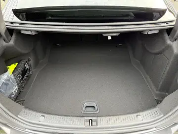 E 220 d Lim. AMG Line PANORAMA/BURMESTER/LM20/9G