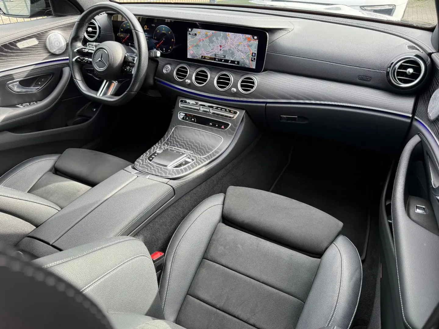 E 220 d Lim. AMG Line PANORAMA/BURMESTER/LM20/9G