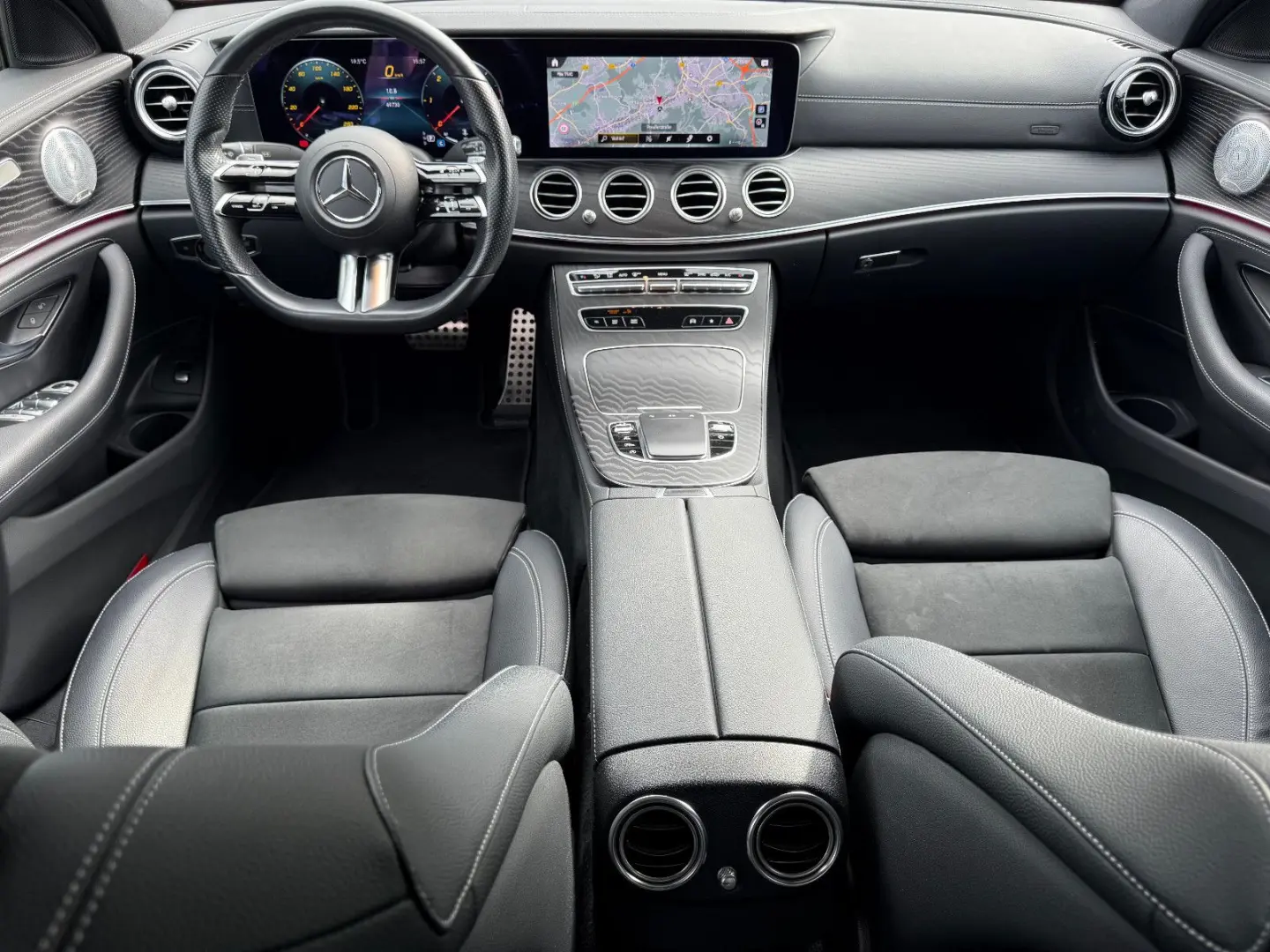 E 220 d Lim. AMG Line PANORAMA/BURMESTER/LM20/9G