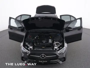 E 300 e 4M AMG+Pano+AHK+Sound+Dist+360+LED+Night