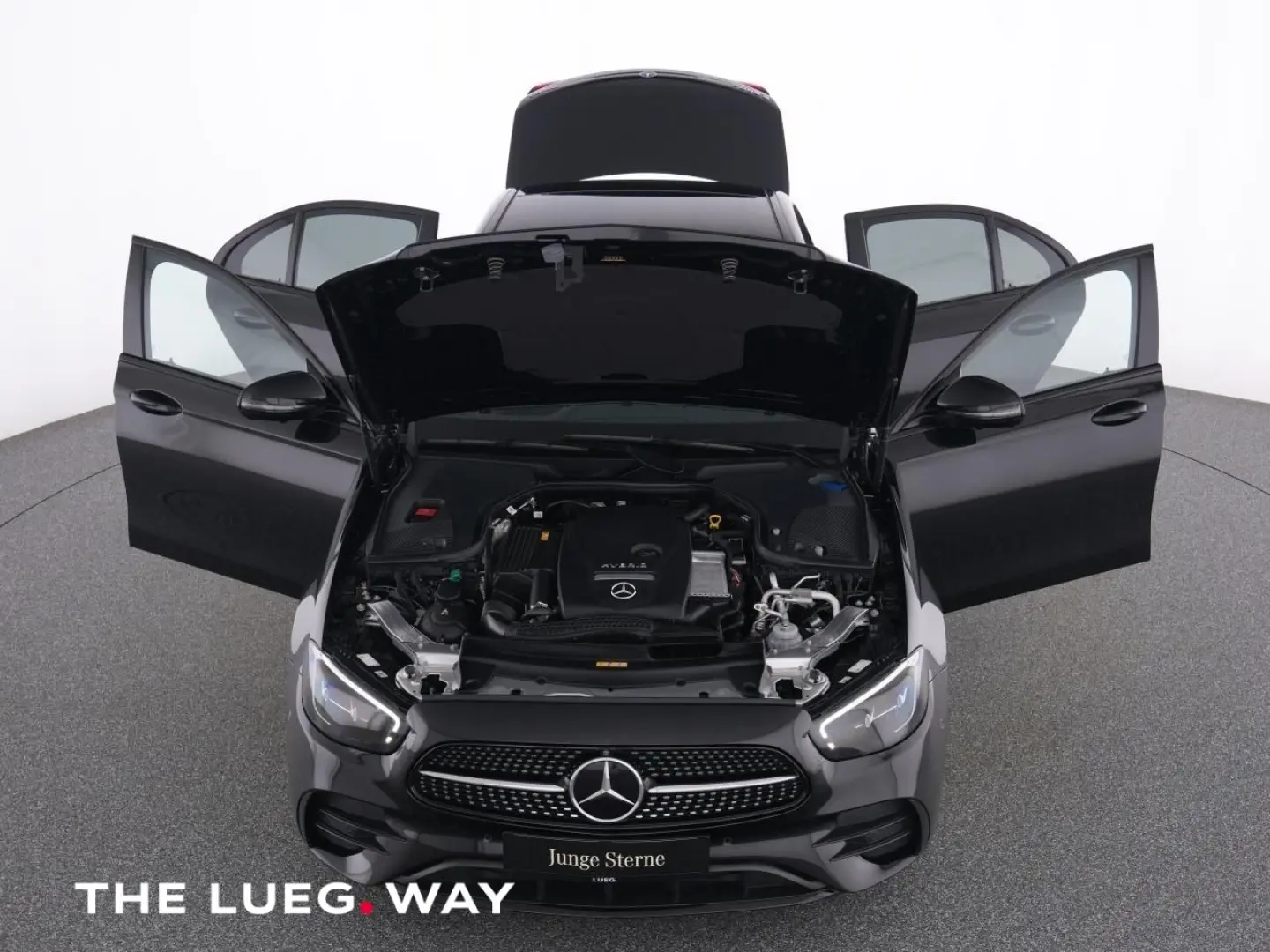 E 300 e 4M AMG+Pano+AHK+Sound+Dist+360+LED+Night
