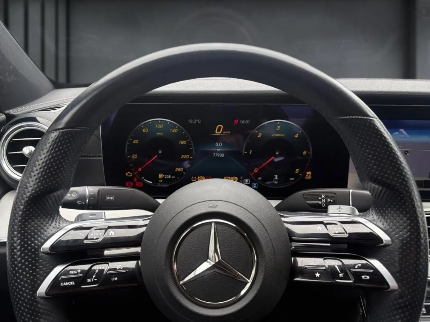 E 220 d 4M AMG ,LED,WIDE,KAMERA,AMBIENTE,DISTR.