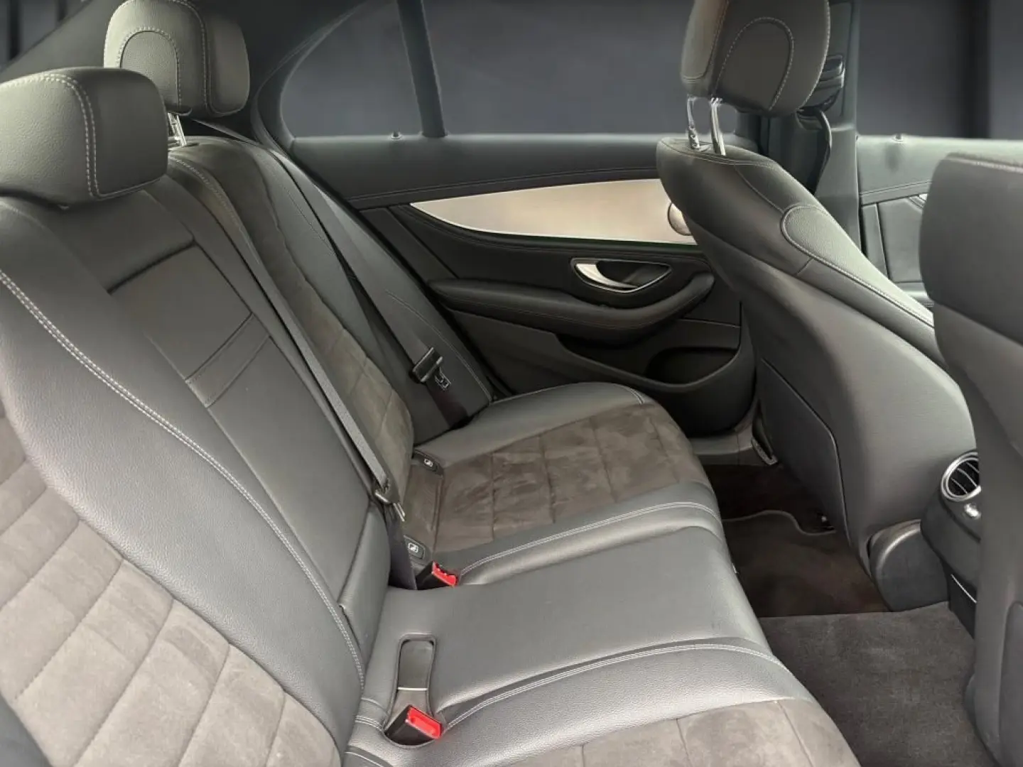 E 220 d 4M AMG ,LED,WIDE,KAMERA,AMBIENTE,DISTR.