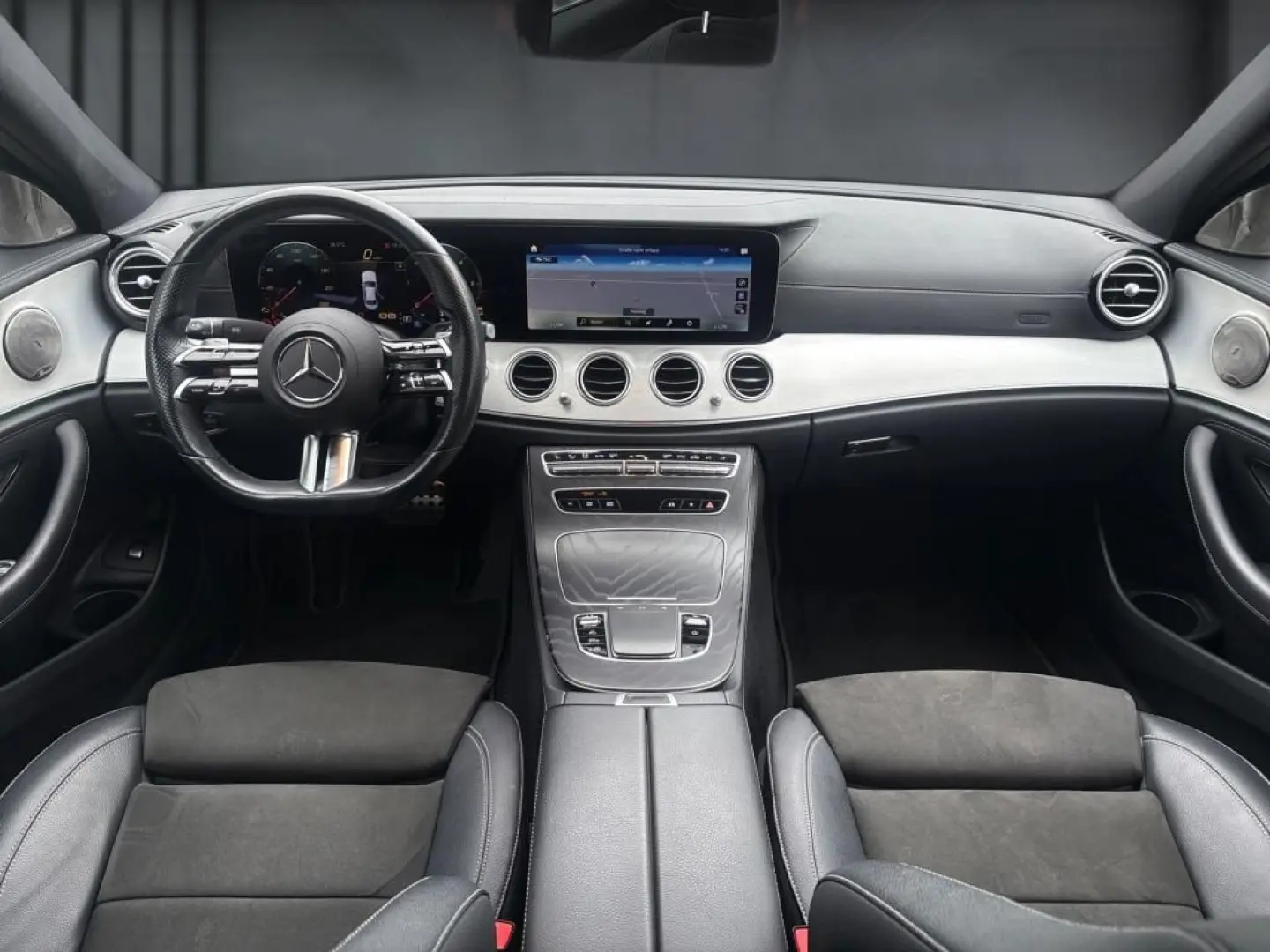E 220 d 4M AMG ,LED,WIDE,KAMERA,AMBIENTE,DISTR.