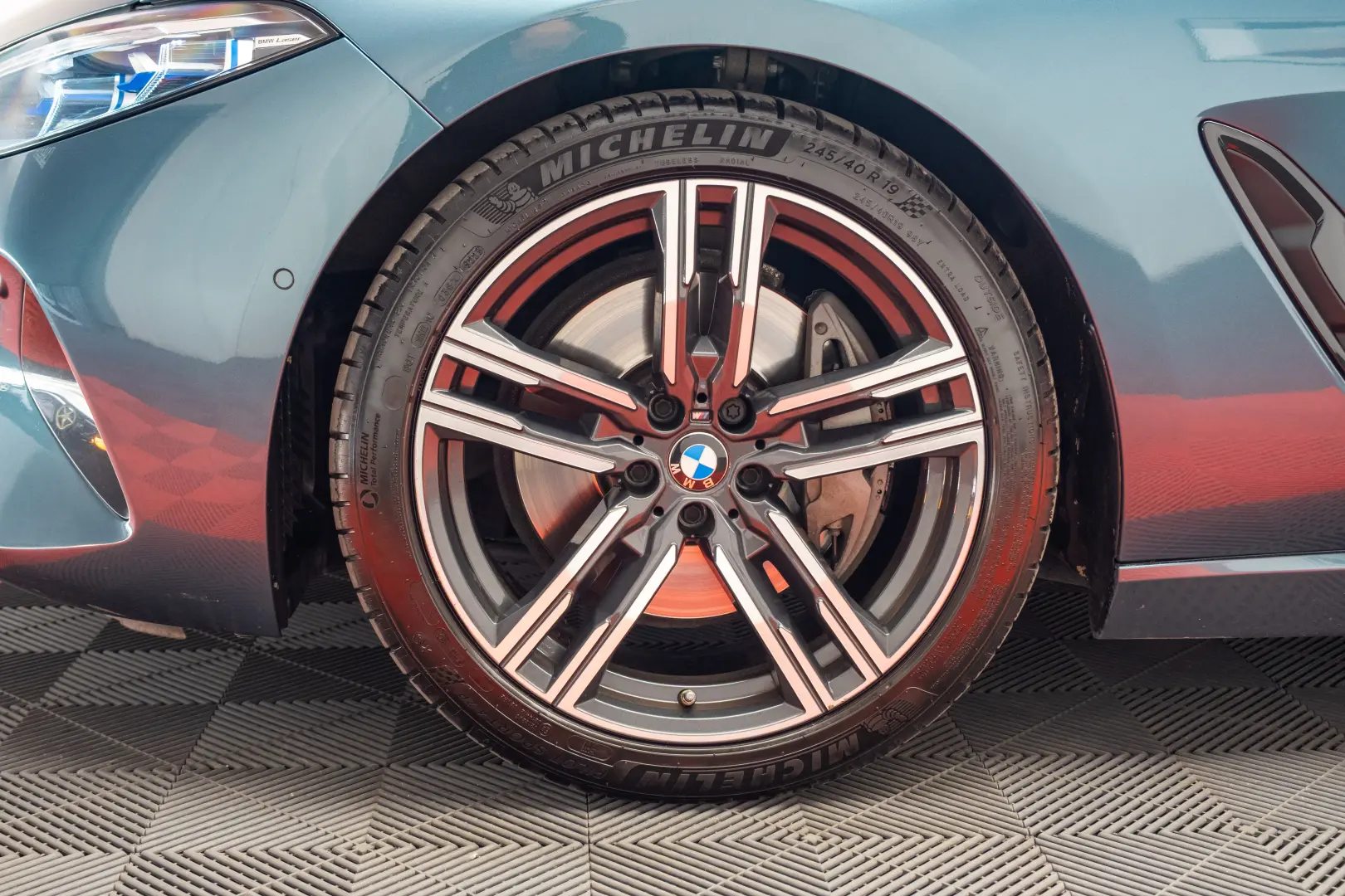 BMW 840i xDrive Cabrio M Sport Pack