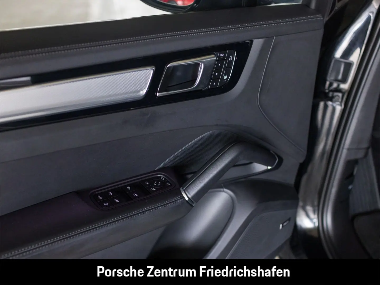 Cayenne E-Hybrid Platinum Edition Panoramadach B