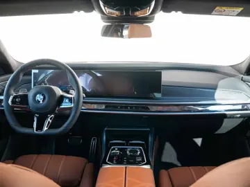 BMW 740 d xDrive M Sport Pro PANO*HUD