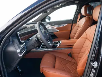 BMW 740 d xDrive M Sport Pro PANO*HUD