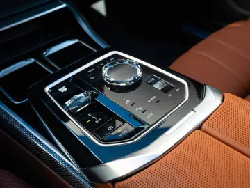 BMW 740 d xDrive M Sport Pro PANO*HUD