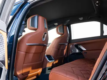 BMW 740 d xDrive M Sport Pro PANO*HUD