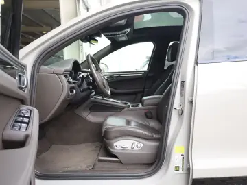 Macan 2.0 AWD/360*/PANO/APPLE/BOSÉ/SBL/LHZ/R20