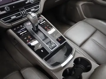 Macan 2.0 AWD/360*/PANO/APPLE/BOSÉ/SBL/LHZ/R20