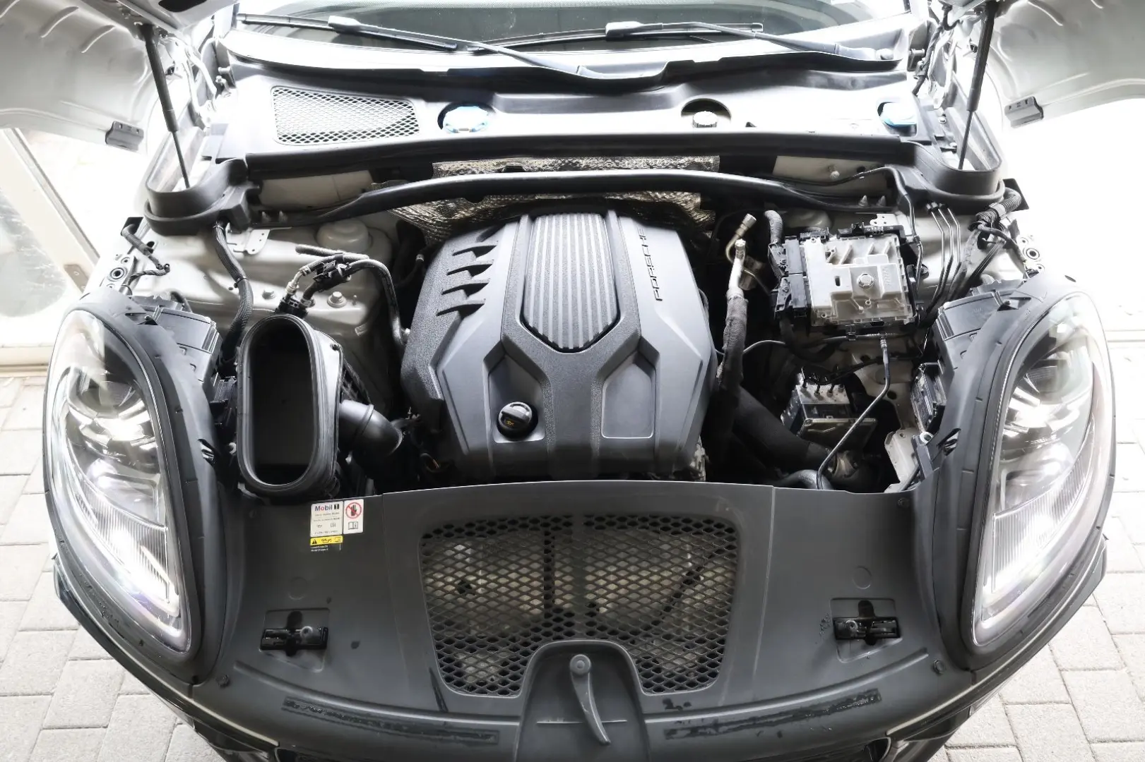 Macan 2.0 AWD/360*/PANO/APPLE/BOSÉ/SBL/LHZ/R20