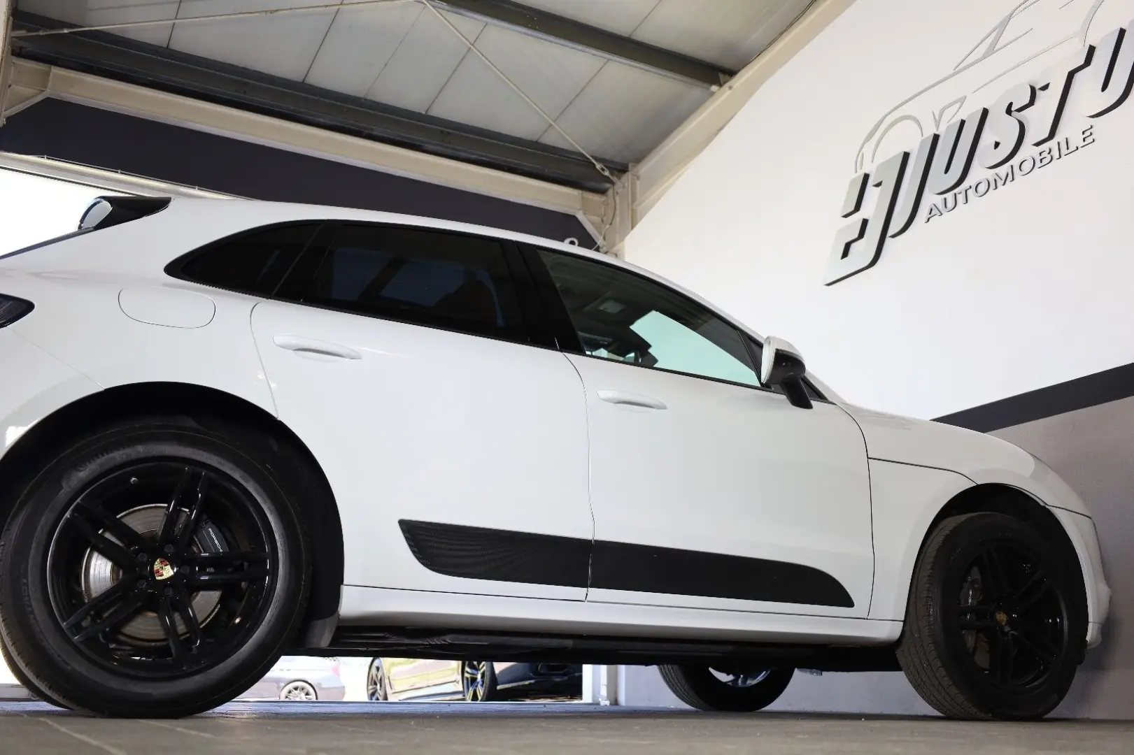 Macan 2.0 AWD/PANO/TTW/SHZ/LHZ/SBL/BOSÉ/SPUR/R19