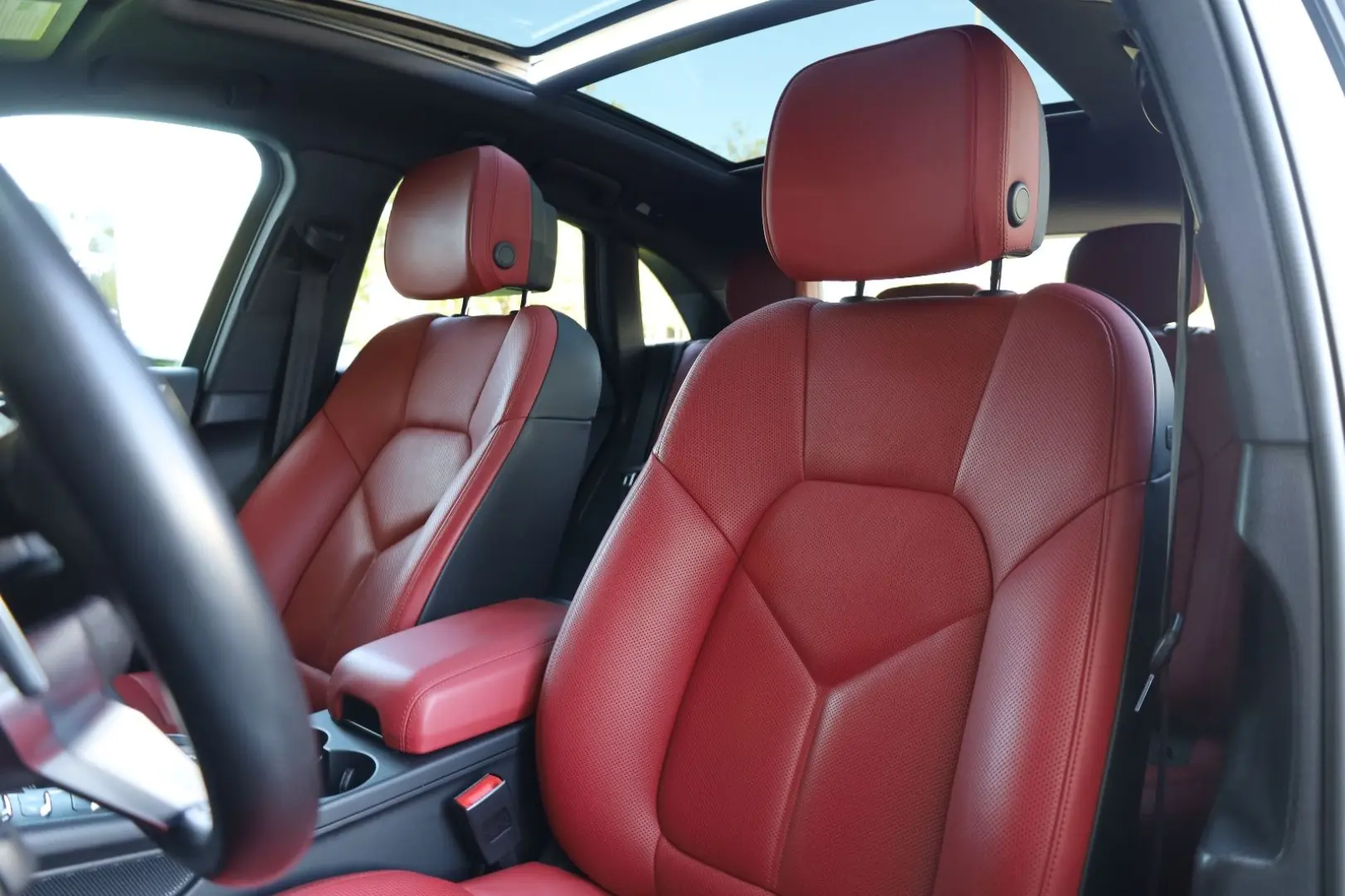 Macan 2.0 AWD/PANO/TTW/SHZ/LHZ/SBL/BOSÉ/SPUR/R19