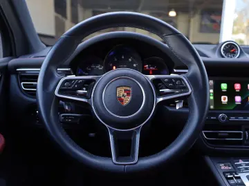 Macan 2.0 AWD/PANO/TTW/SHZ/LHZ/SBL/BOSÉ/SPUR/R19