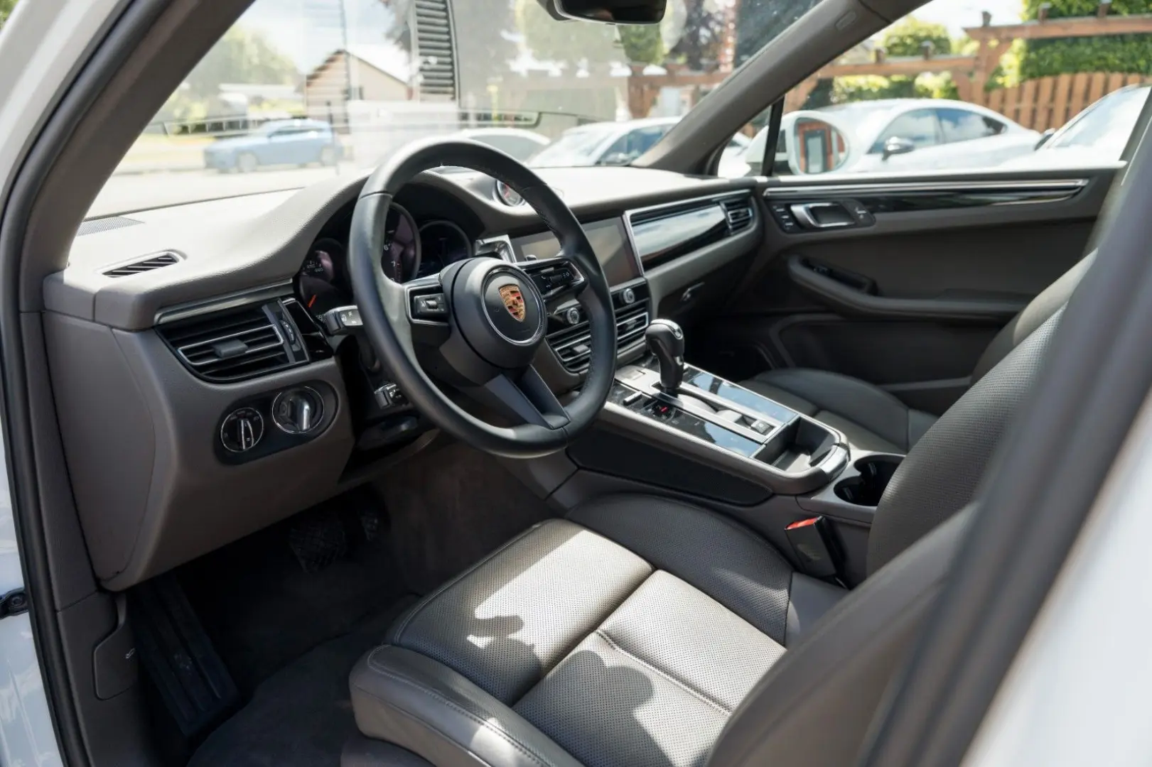 Macan 2,0 Aut Facelift/Pano/Navi/360*Bose/Matrix