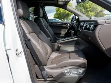 Macan 2,0 Aut Facelift/Pano/Navi/360*Bose/Matrix