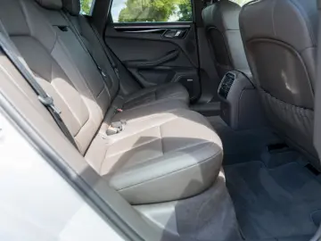 Macan 2,0 Aut Facelift/Pano/Navi/360*Bose/Matrix