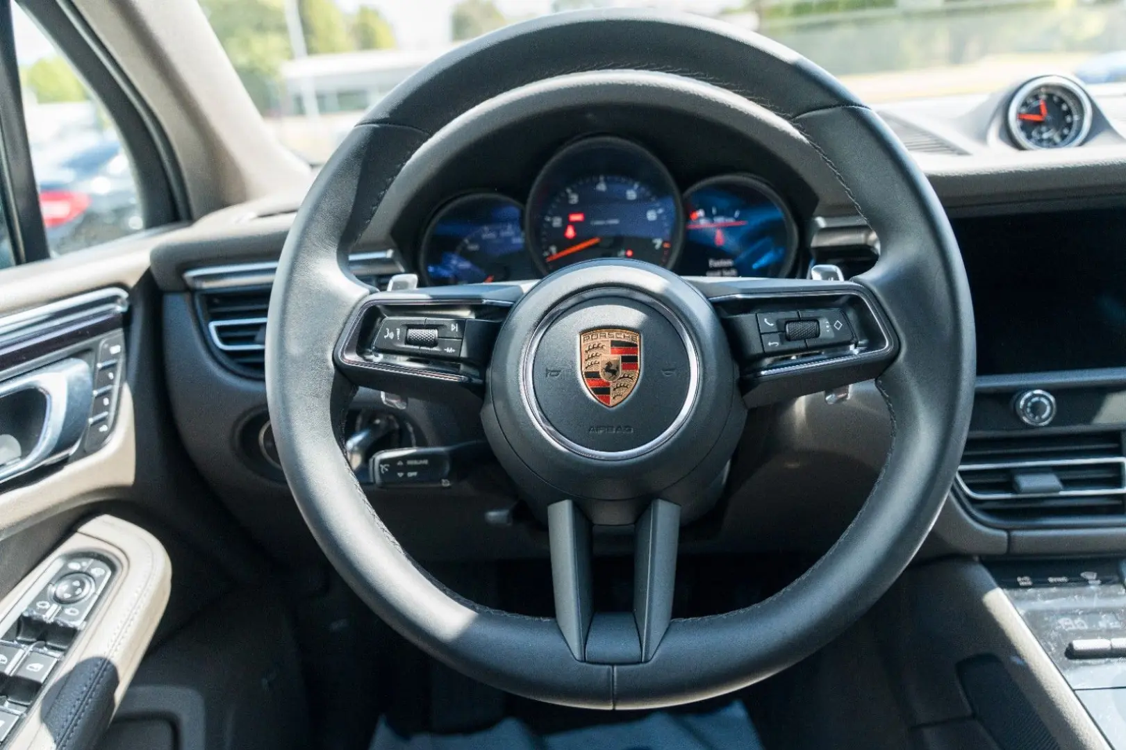 Macan 2,0 Aut Facelift/Pano/Navi/360*Bose/Matrix