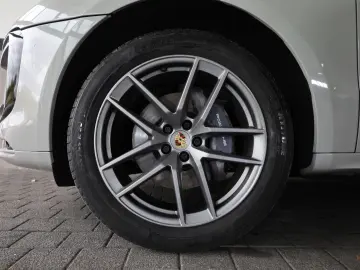 Macan 2.0 AWD/360*/PANO/APPLE/BOSÉ/SBL/LHZ/R20