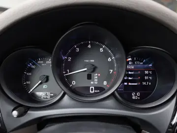 Macan 2.0 AWD/360*/PANO/APPLE/BOSÉ/SBL/LHZ/R20