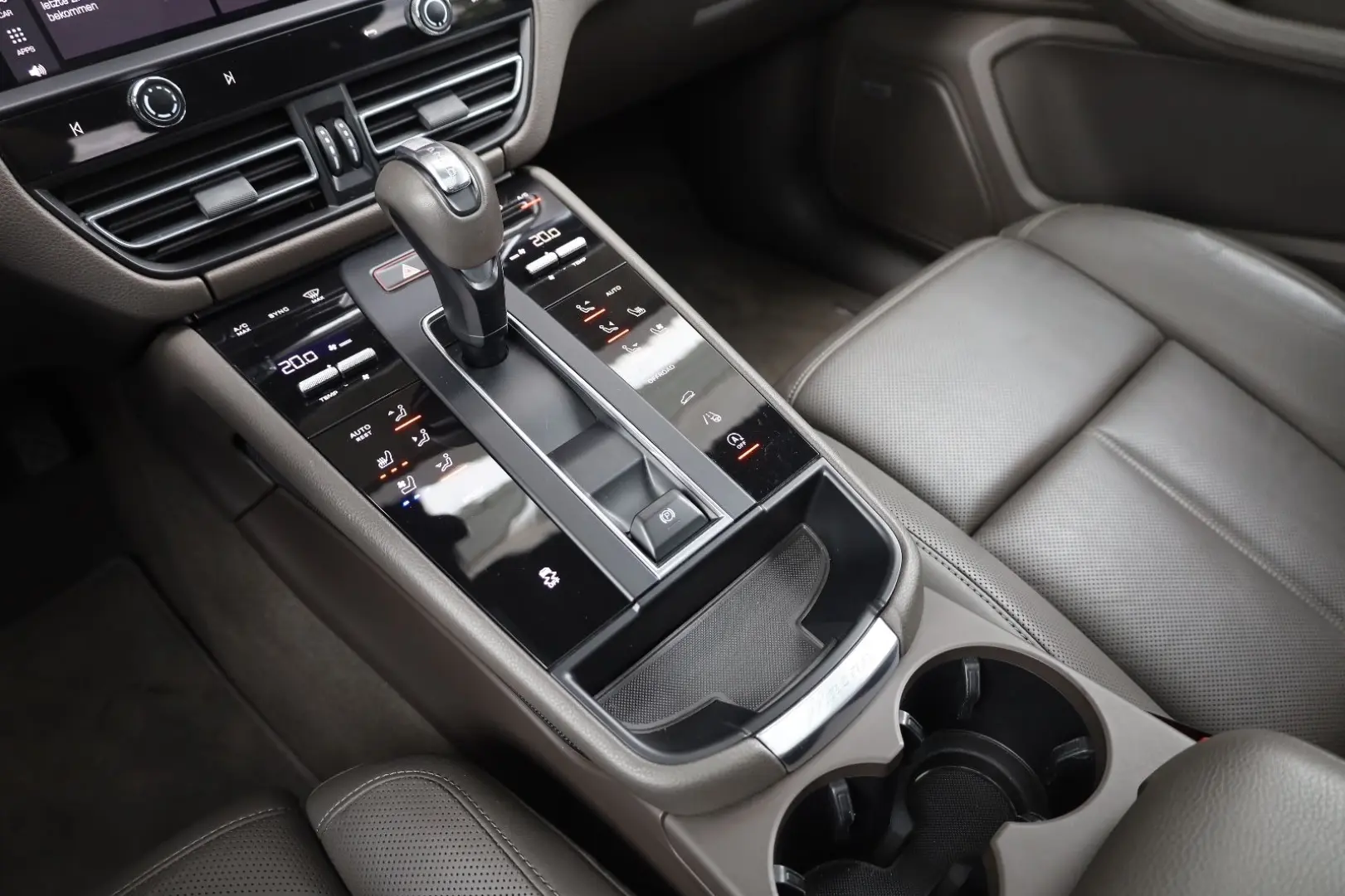 Macan 2.0 AWD/360*/PANO/APPLE/BOSÉ/SBL/LHZ/R20