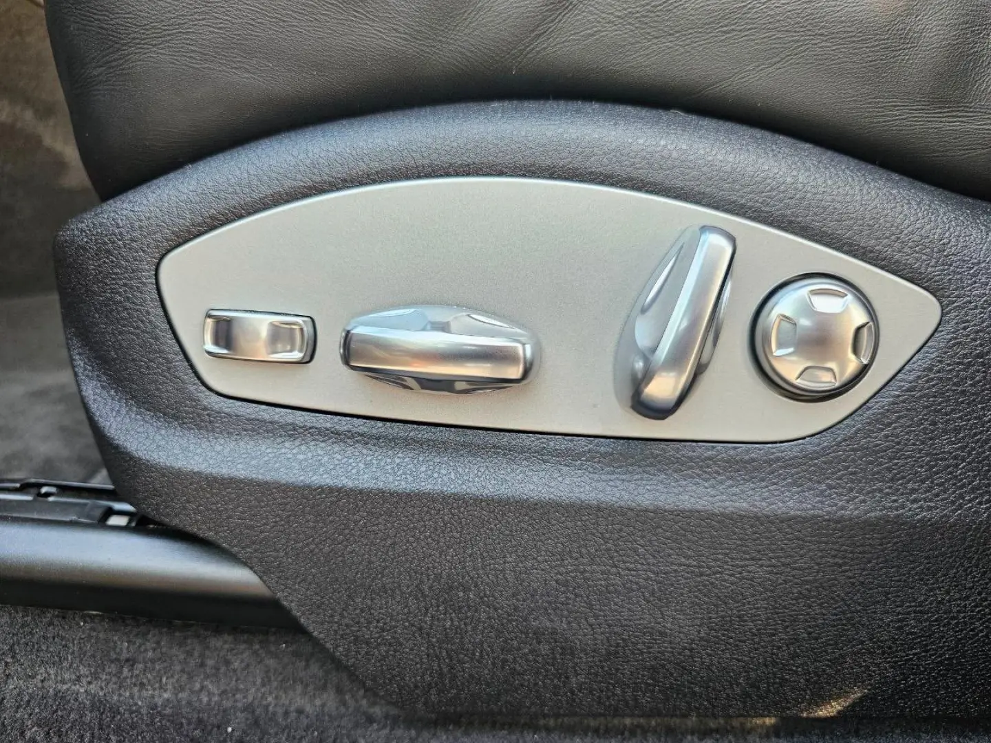 Macan T ACC Mem. Bose 4x SHZ Pano 21Zoll Sitzkli