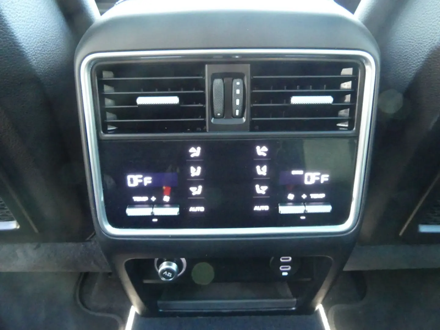 Cayenne E-Hybrid Sportpaket MATRIX/PANO/21ZOLL