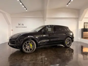 Cayenne E-Hybrid Platinum Burmester 360  Massage
