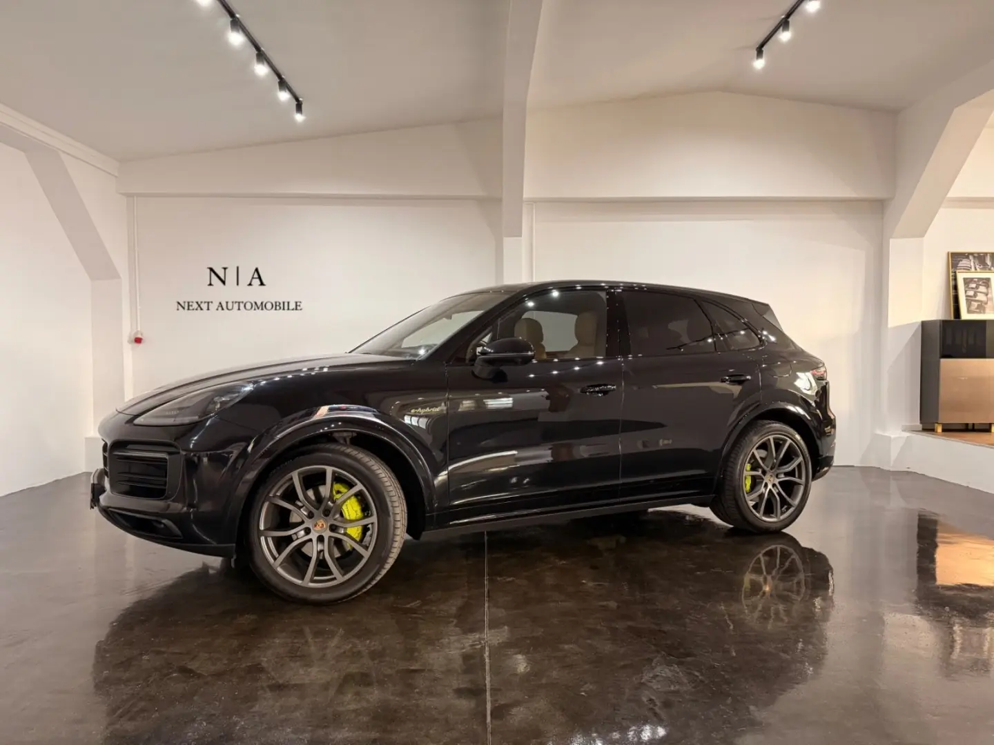 Cayenne E-Hybrid Platinum Burmester 360° Massage