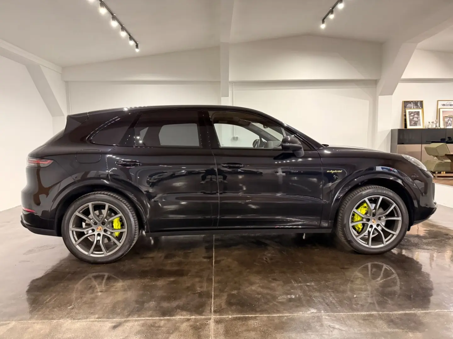 Cayenne E-Hybrid Platinum Burmester 360° Massage