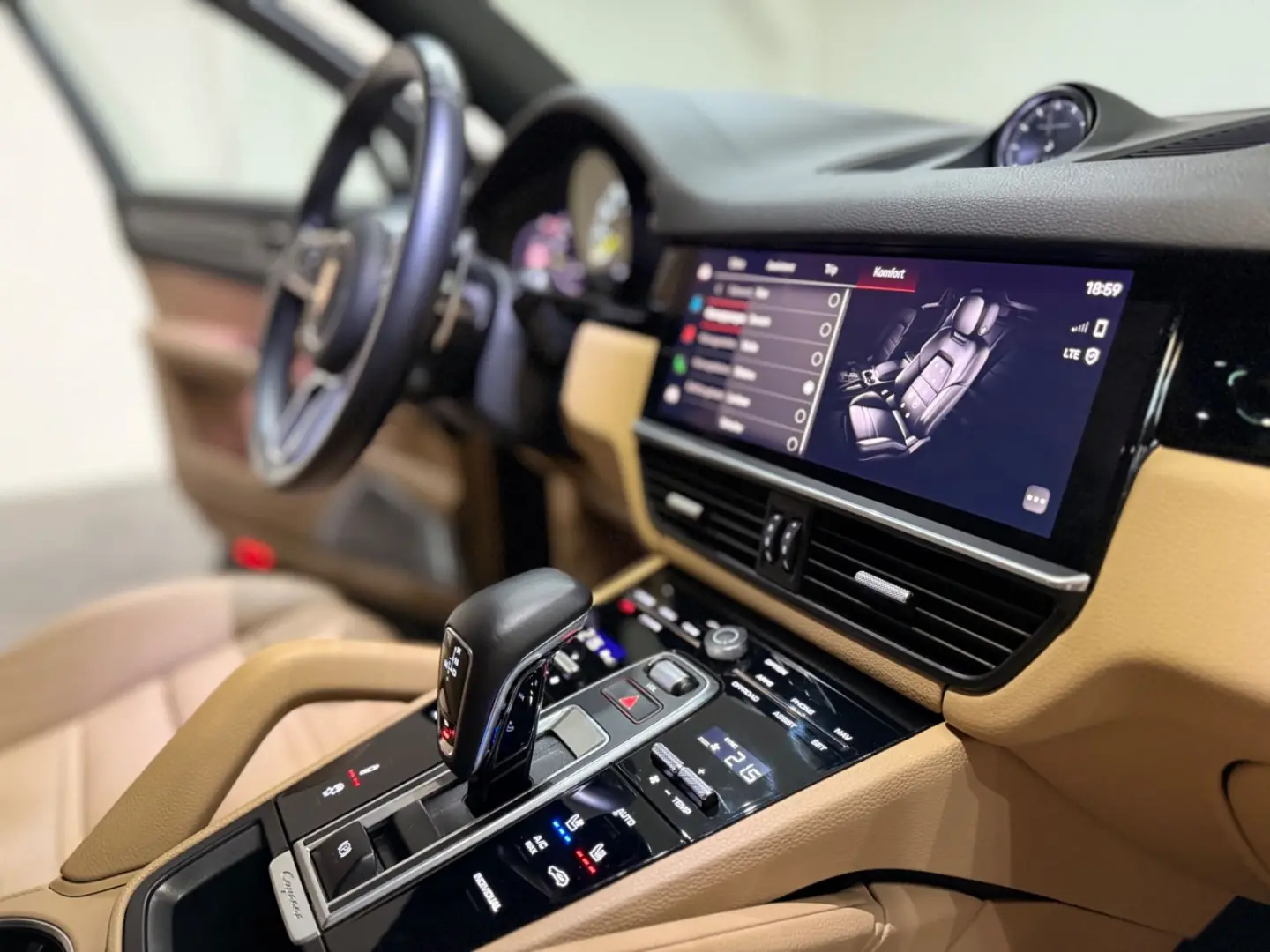 Cayenne E-Hybrid Platinum Burmester 360° Massage
